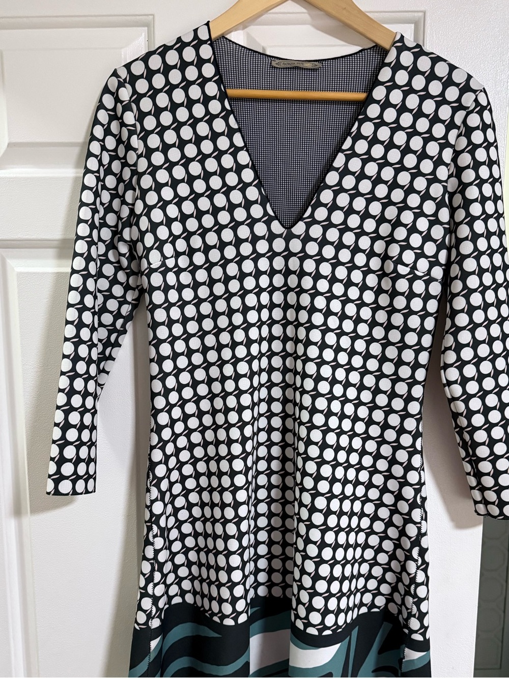 Patrizia Pepe Black and White Polka Dot V-Neck Dress with Teal Hem Graphic